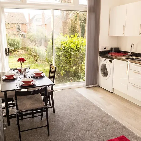 Moseley Mews Village Suites Appartamento *