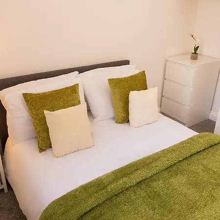 Moseley Mews Village Suites *